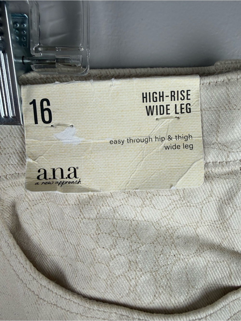 Ana Women’s Cream Alligator Print High Rise Wide Leg Jeans SZ 16 New 100% Cotton - Picture 3 of 10